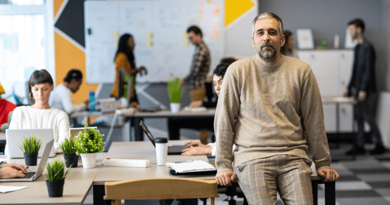 Dubai Work Visa vs Free Zone Visa