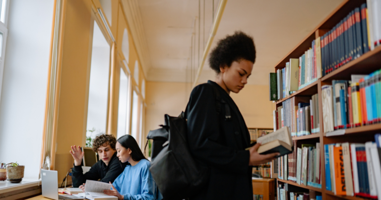 How to work while studying in Dubai in 2026: permits, hours, and eligible jobs for international students 83 work while studying in Dubai