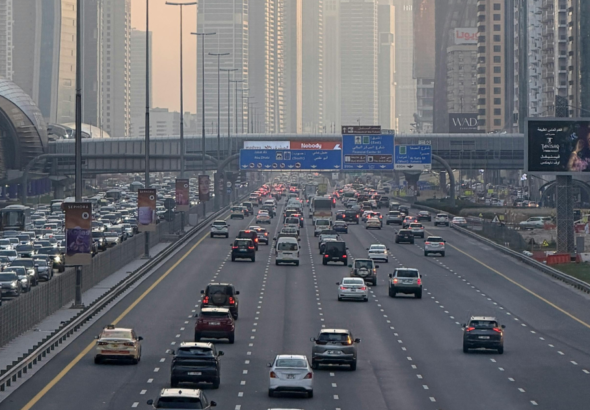 Dubai Police warn sudden lane changes