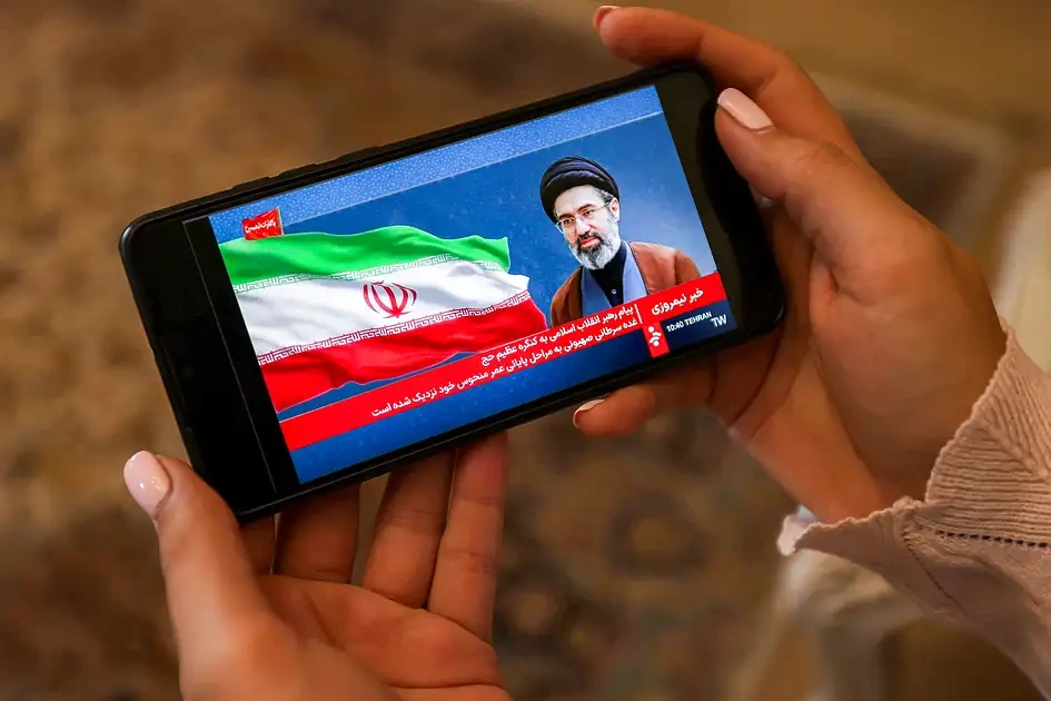Iran internet access restored