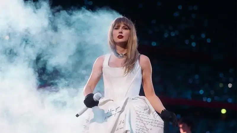 Taylor Swift Toy Story 5 song