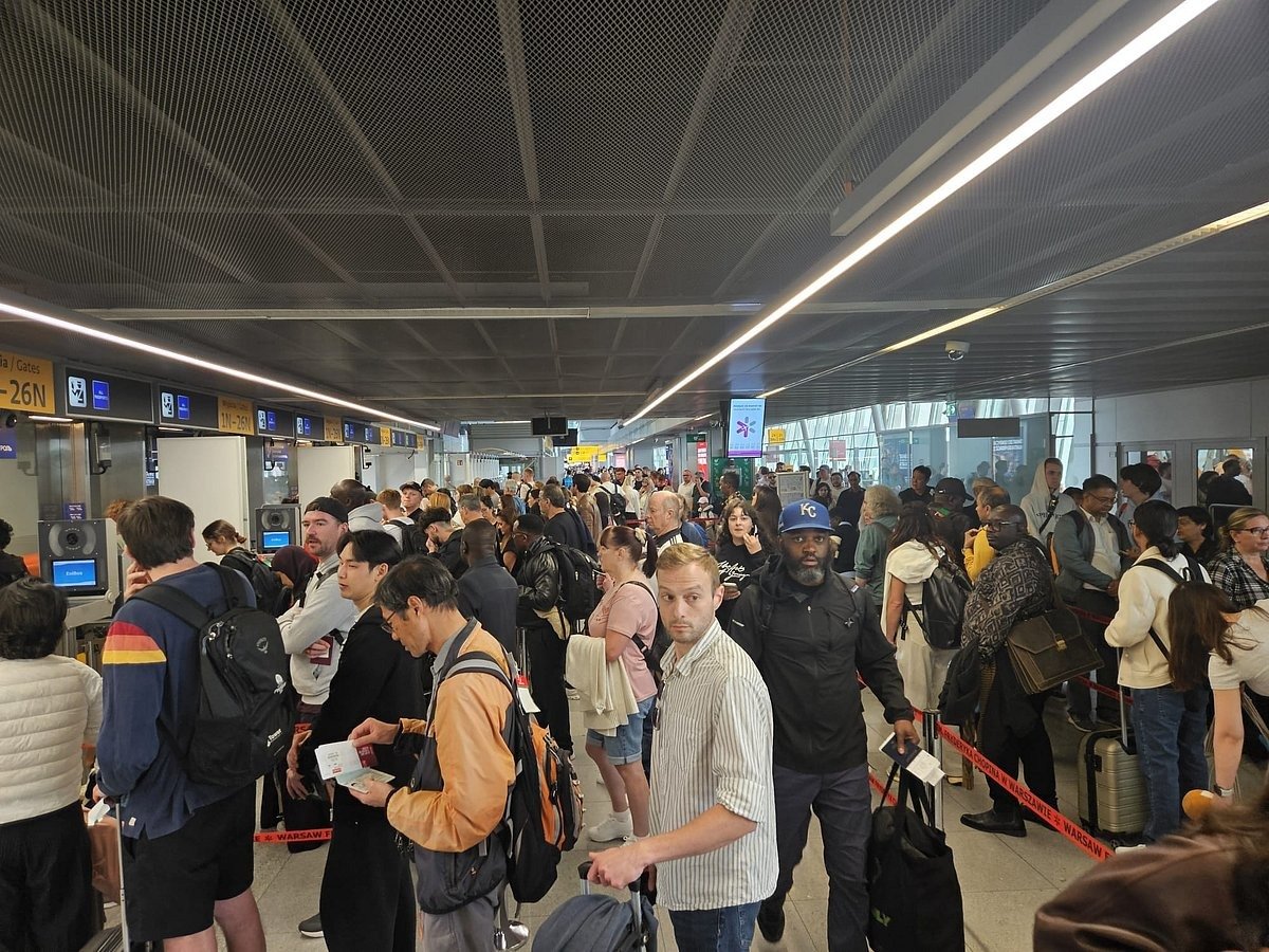 Europe airport queues summer 2026
