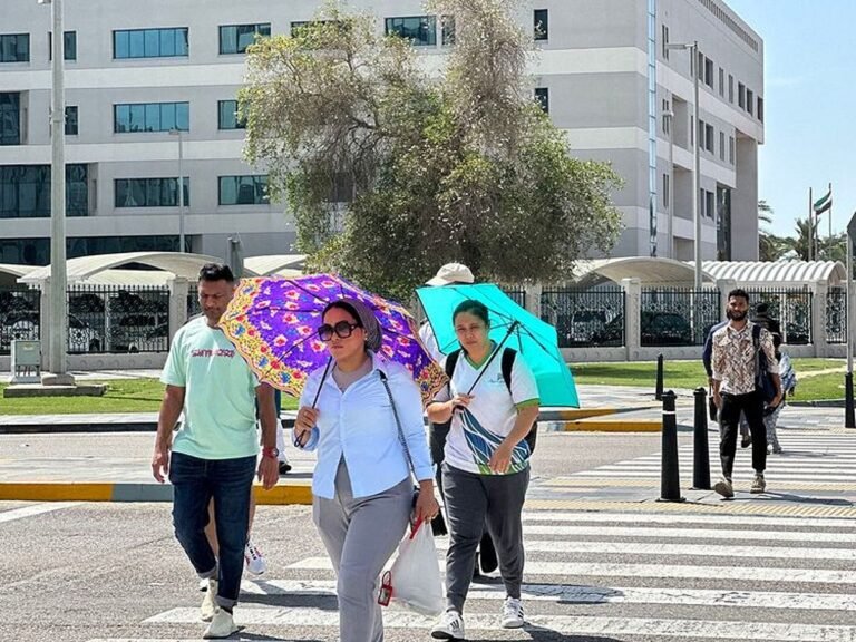 when does summer end in UAE