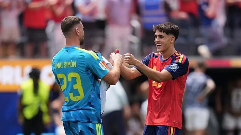 Unai Simón six clean sheets