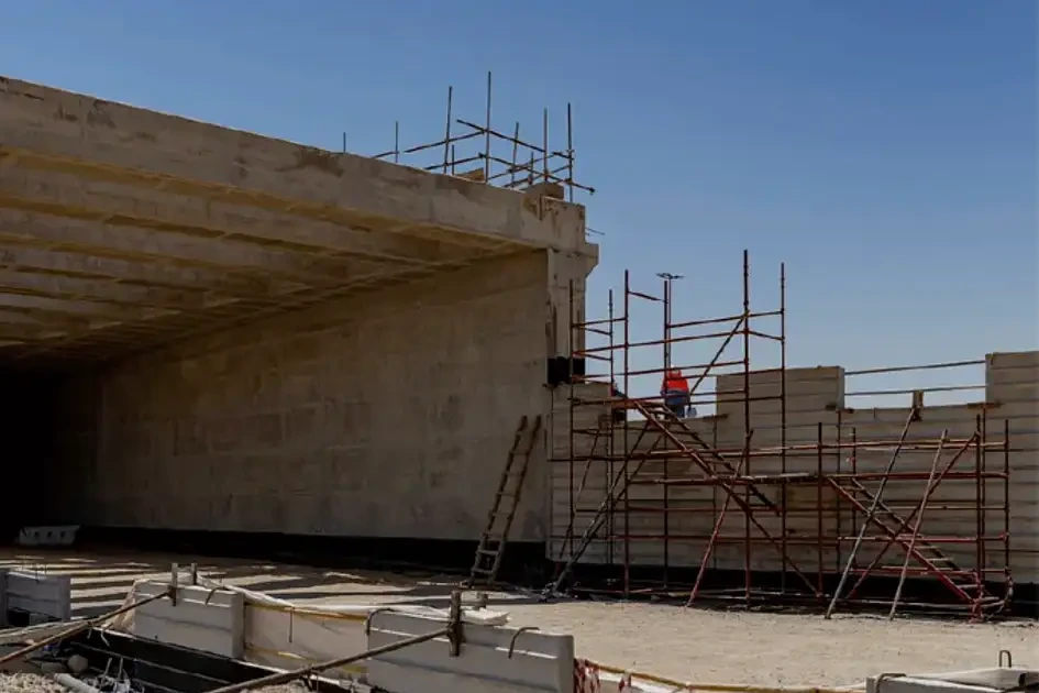 Abu Dhabi E20 expansion to ease traffic 4 Abu Dhabi E20 expansion