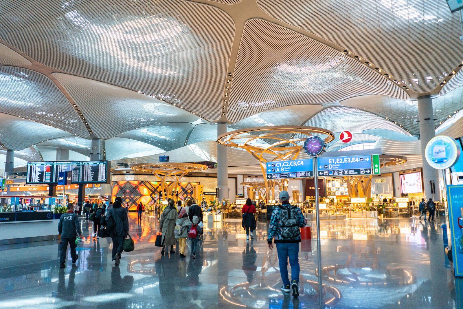Dubai Airport capacity near full 2 Dubai Airport capacity