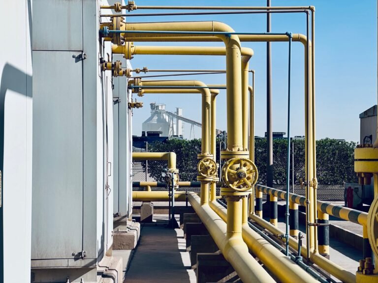 Global Oil Threat: Saudi Exports Slashed by 36% Amid Escalating Chokepoint Risks 8 Saudi oil loadings