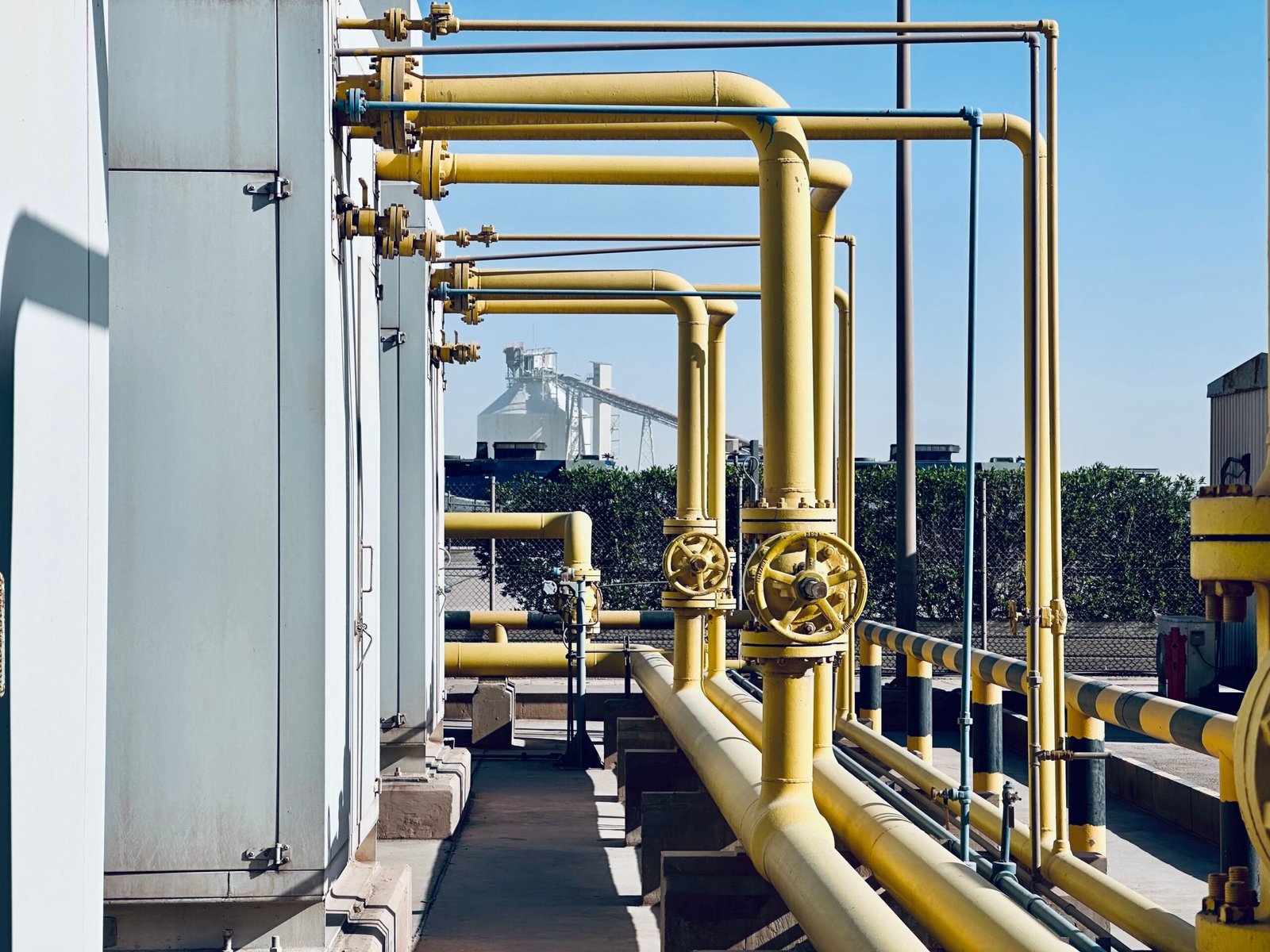 Global Oil Threat: Saudi Exports Slashed by 36% Amid Escalating Chokepoint Risks 3 Saudi oil loadings