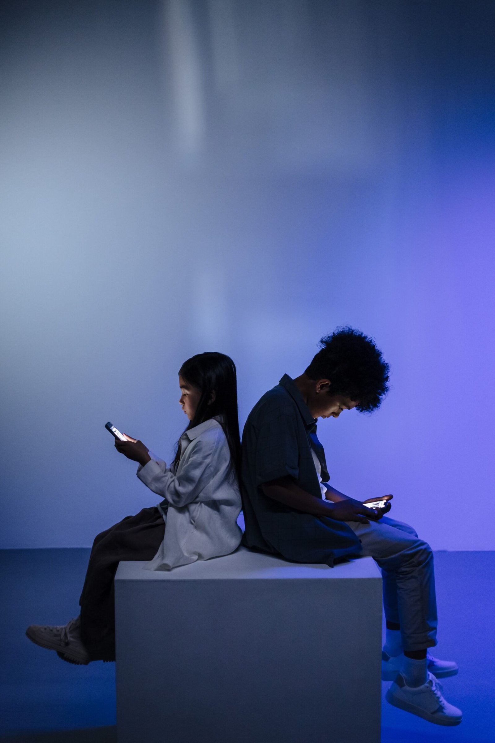 UAE Sets 15 as Minimum Age for Social Media Use 4 UAE social media ban