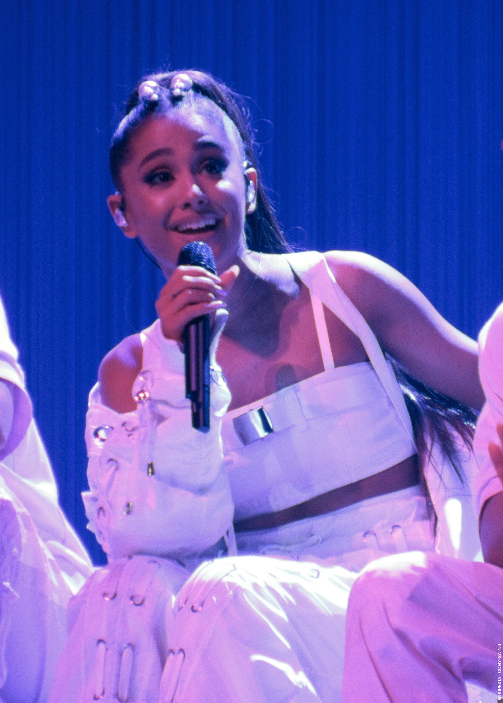 Ariana Grande Confirms Romance With Her Former Backup Dancer 2 Ariana Grande Confirms Romance
