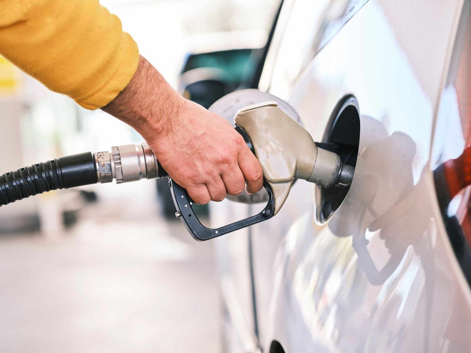 UAE Fuel Prices Ease as Oil Markets Stabilize 2 UAE fuel prices