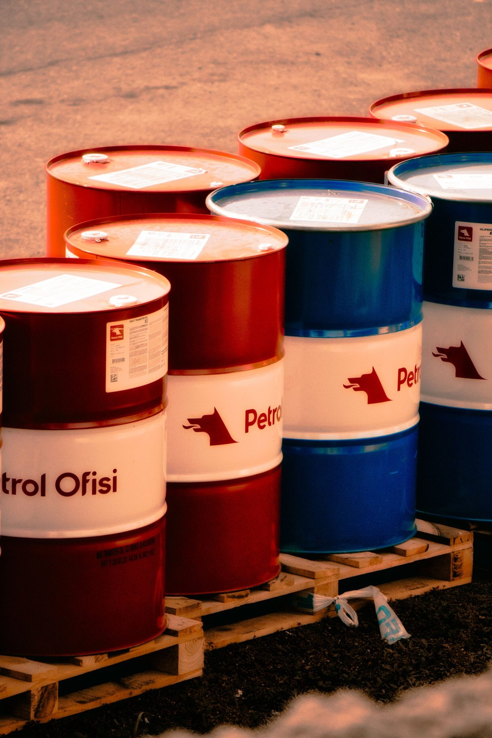 Brent crude oil price rises to $79.61 1 Brent crude oil price rises to $79.61