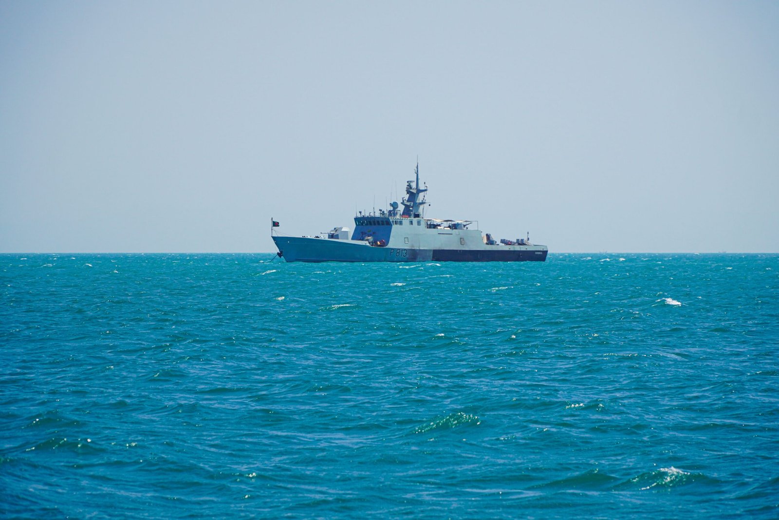 Iran-Oman Deal Fails to Reopen Strait of Hormuz