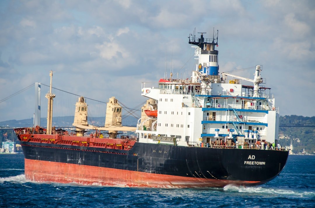 Brent Crude Nears $100 as US-Iran Clashes Choke Hormuz 1 Brent crude oil