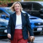 Australia politicians attacked