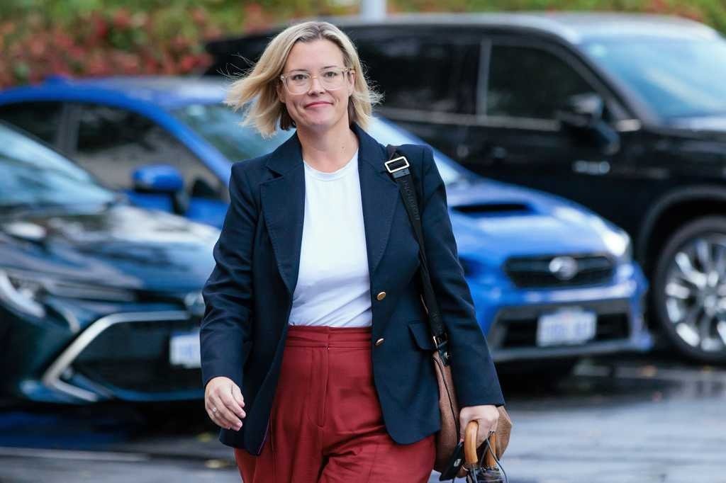 Australia politicians attacked as female lawmakers face violence Australia politicians attacked