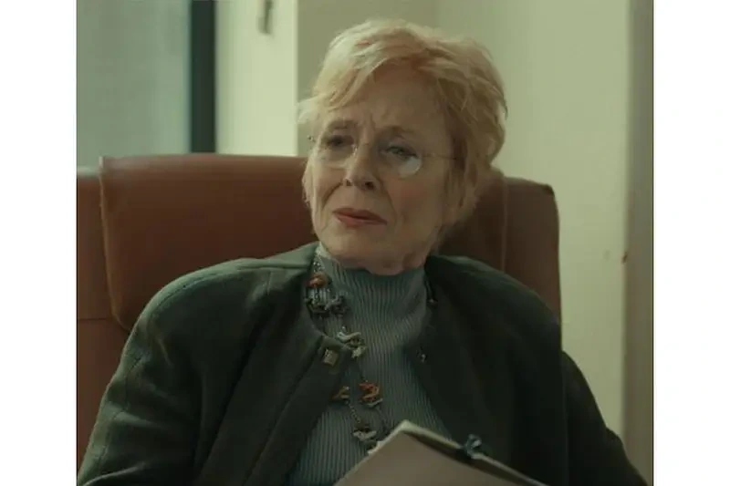 Holland Taylor Left Two and a Half Men Over Low Pay Holland Taylor
