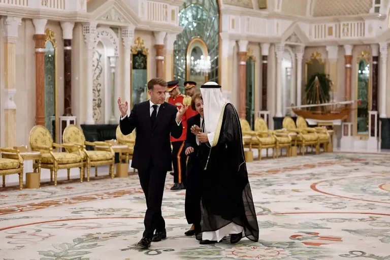 Macron Gulf tour
