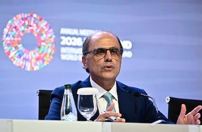 Gulf economies contraction 2026