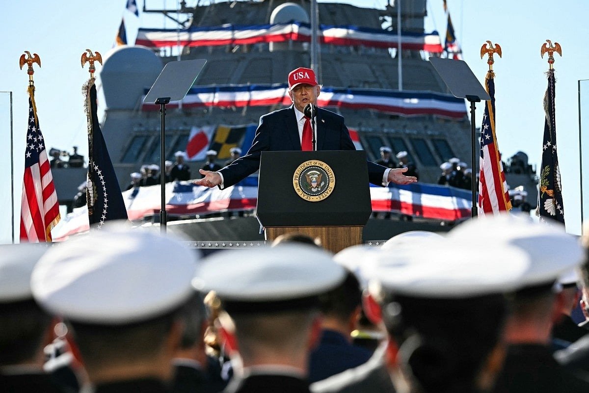 Trump Iran nuclear warning: Strikes and deal remain option Trump Iran nuclear warning