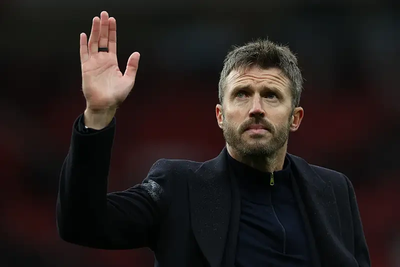 Michael Carrick keeps United role despite eight-match slump Michael Carrick