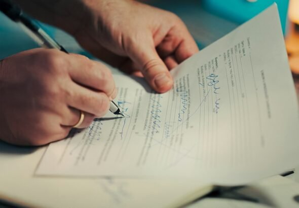 6 UAE Labour Law Violations That Trigger Immediate Dismissal UAE Labour Law